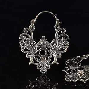 Bali design earrings in silver brass with black shell detail