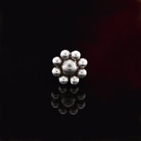 Nose stud, beaded flower 