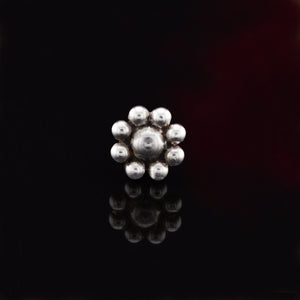 Nose stud, beaded flower 