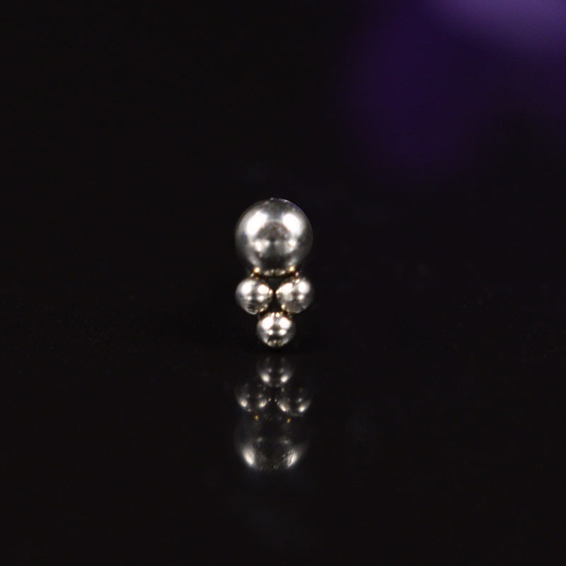 nose stud with triple beads