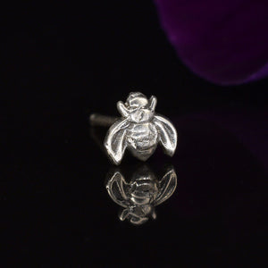 Silver bee nose stud