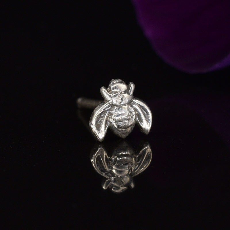 Silver bee nose stud