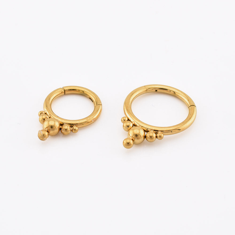 'Kaksha' Clicker ring with Gold Beading