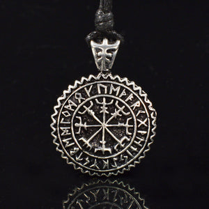 Vegvísir Rune Pendant Silver Plated