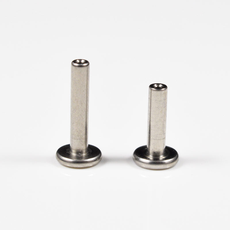 Threadless Piercing Labret in 1.6mm Titanium
