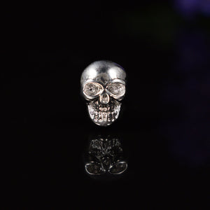 Skull Labret Internally Threaded