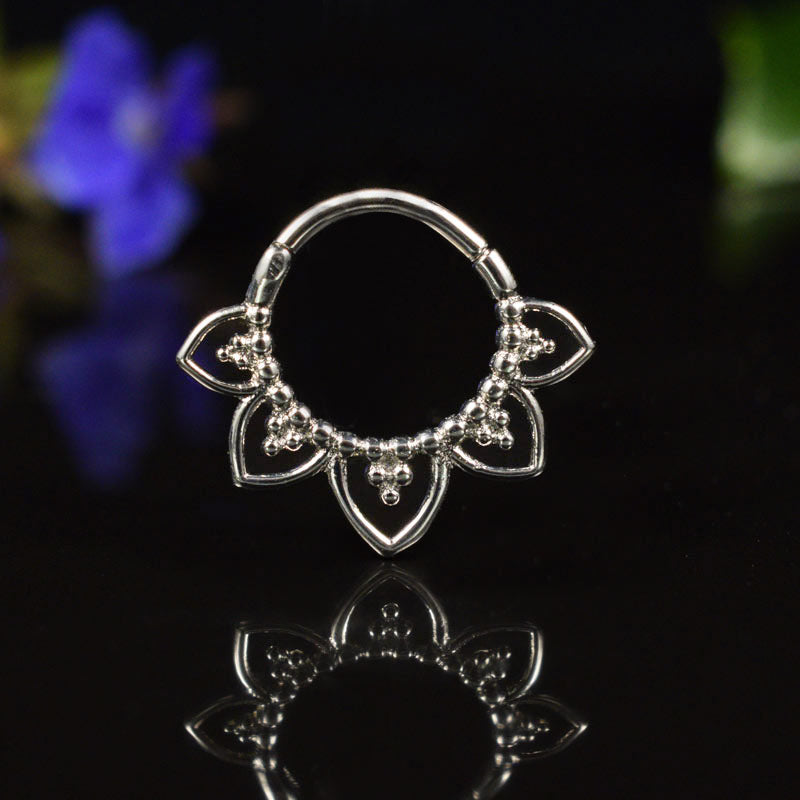 y 1.2mm x 8mm Hinged Segment Ring, Tribal Style Design